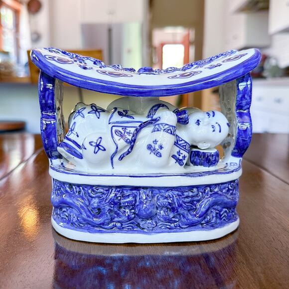 Antique Chinese Neck Pillow Blue and White Chinoiserie Dragon Boat Porcelain - Picture 13 of 13